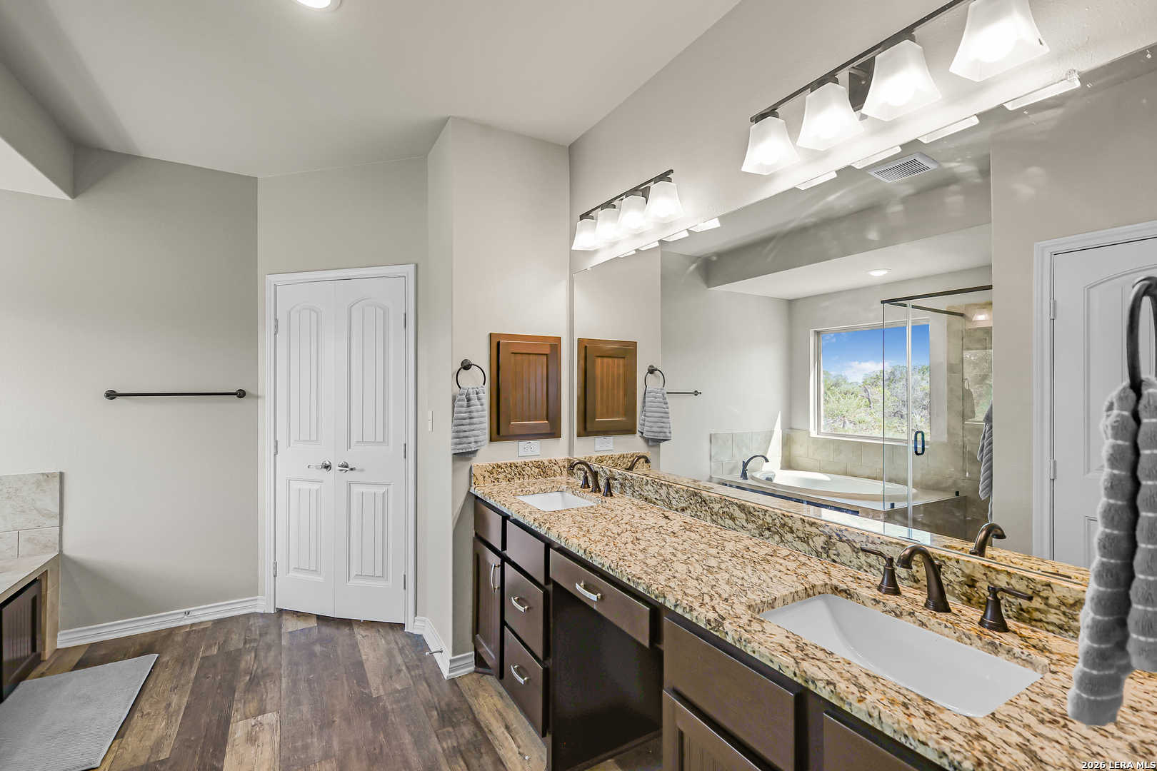 4317 County Road 251 Hondo TX 78861