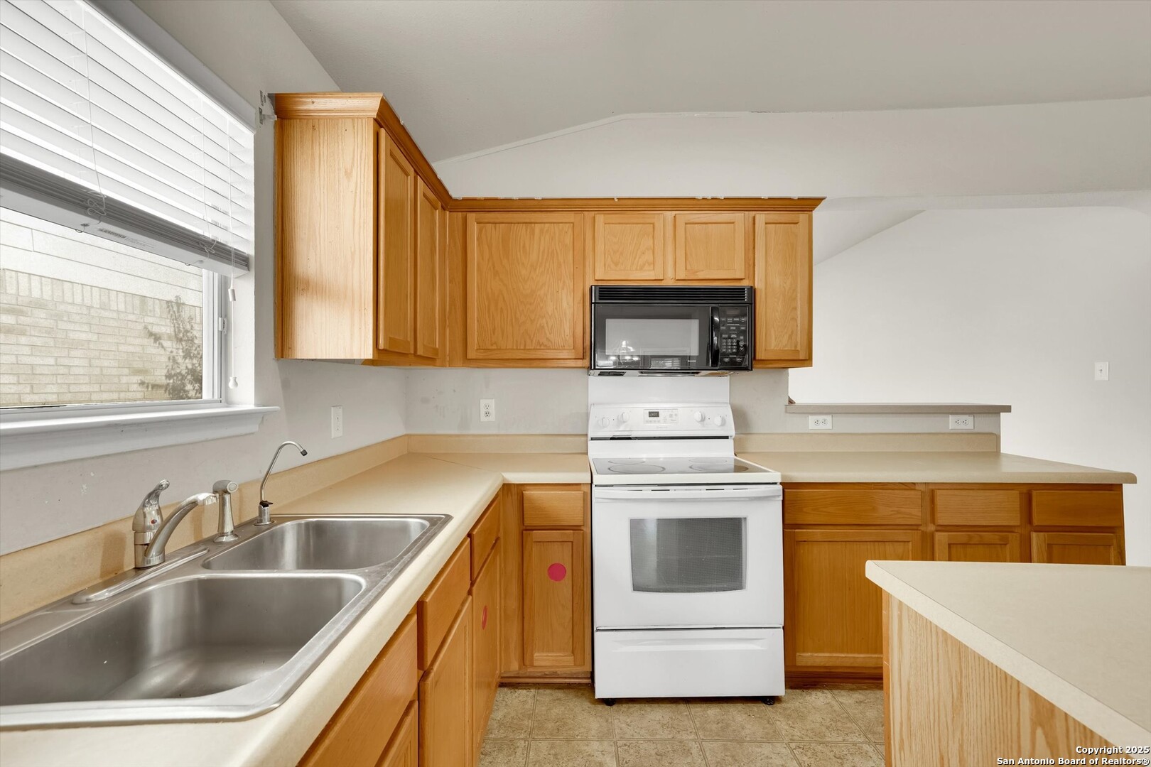 3939 Nuttall Oak San Antonio TX 78223