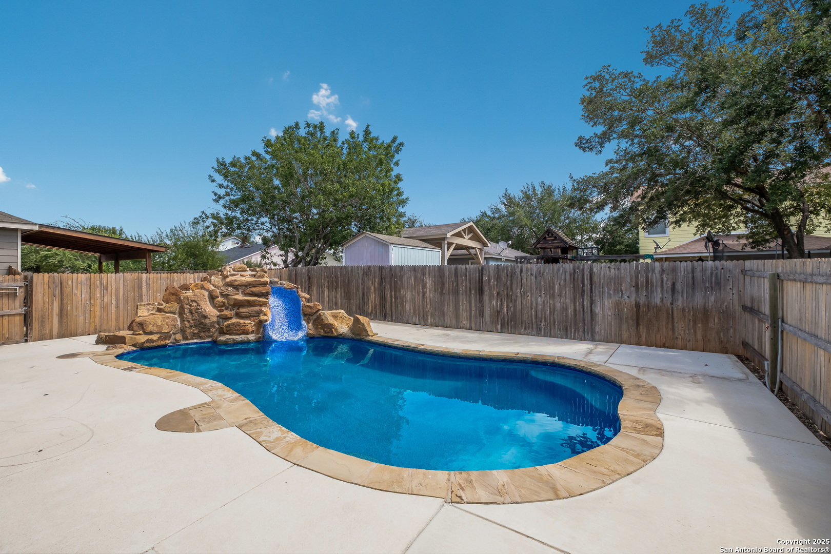8938 Victoria Lake San Antonio TX 78224