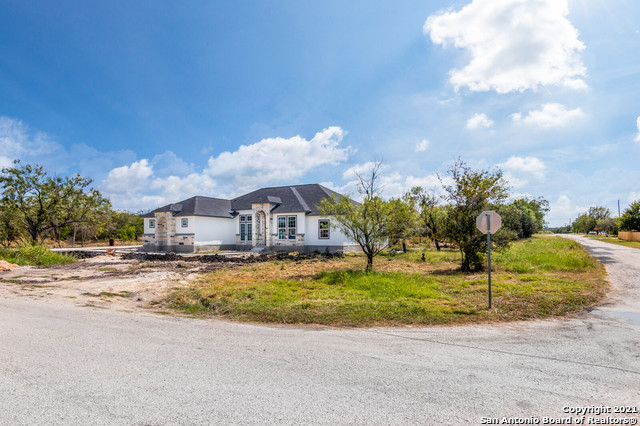 1035 County Road 3822 San Antonio TX 78253