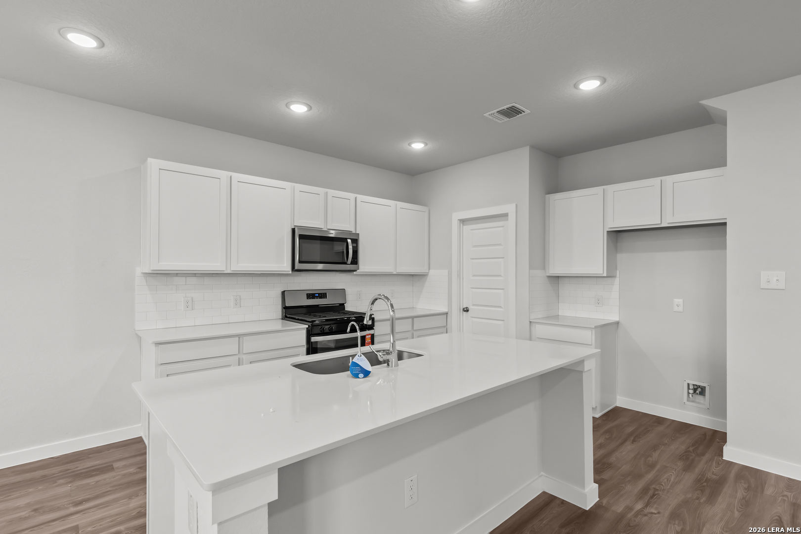 9947 Chavaneaux Landing San Antonio TX 78221