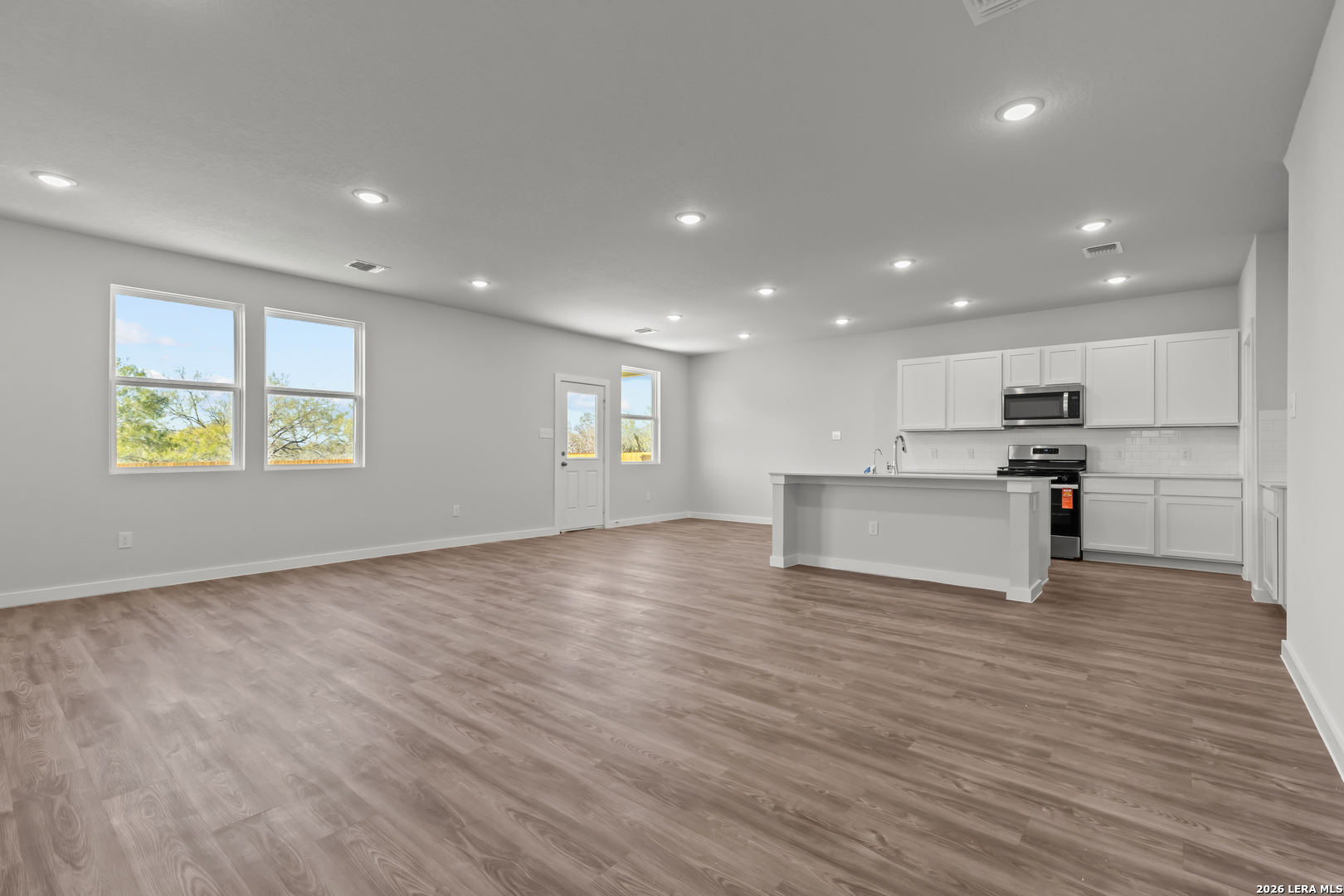 9947 Chavaneaux Landing San Antonio TX 78221