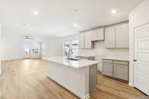 9634 Grand Via Boulevard Converse TX 78109