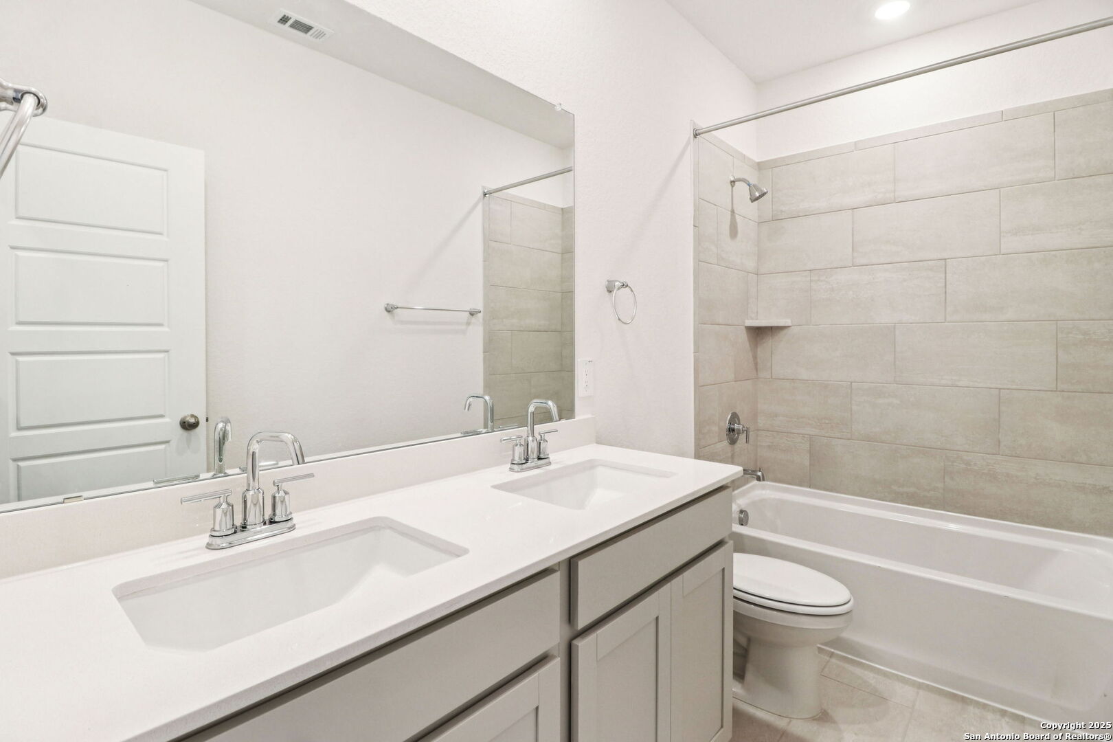 9634 Grand Via Boulevard Converse TX 78109