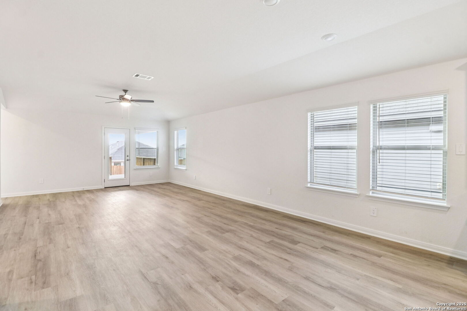 9634 Grand Via Boulevard Converse TX 78109