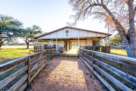 1638 Rolling Creek Road Spring Branch TX 78070