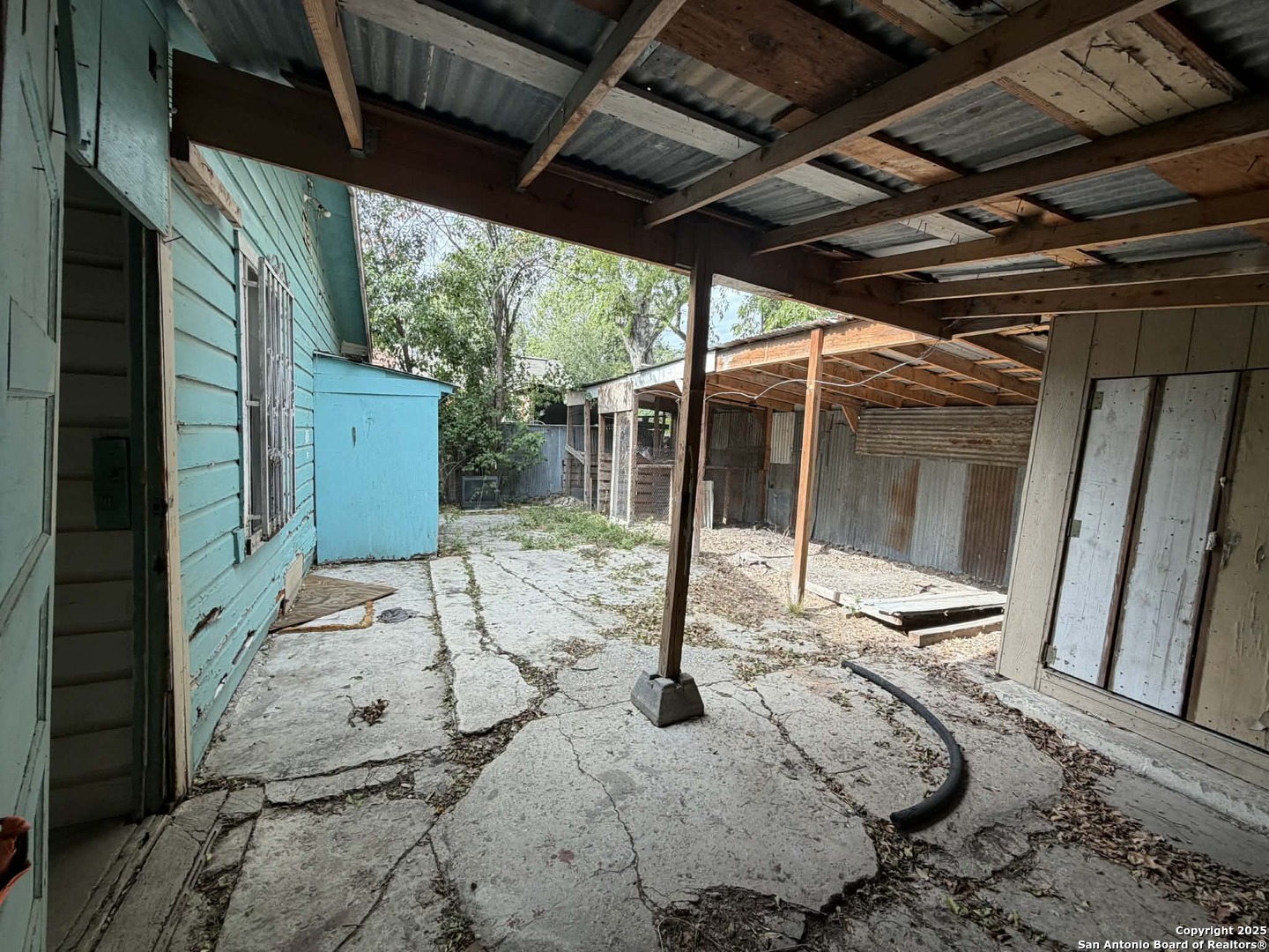 215 Monclova San Antonio TX 78207