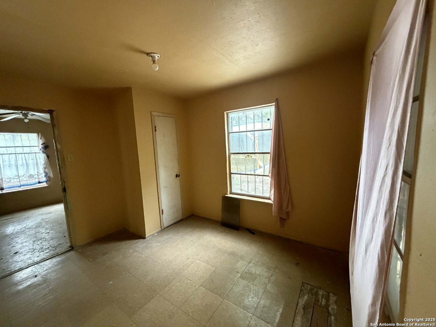 215 Monclova San Antonio TX 78207