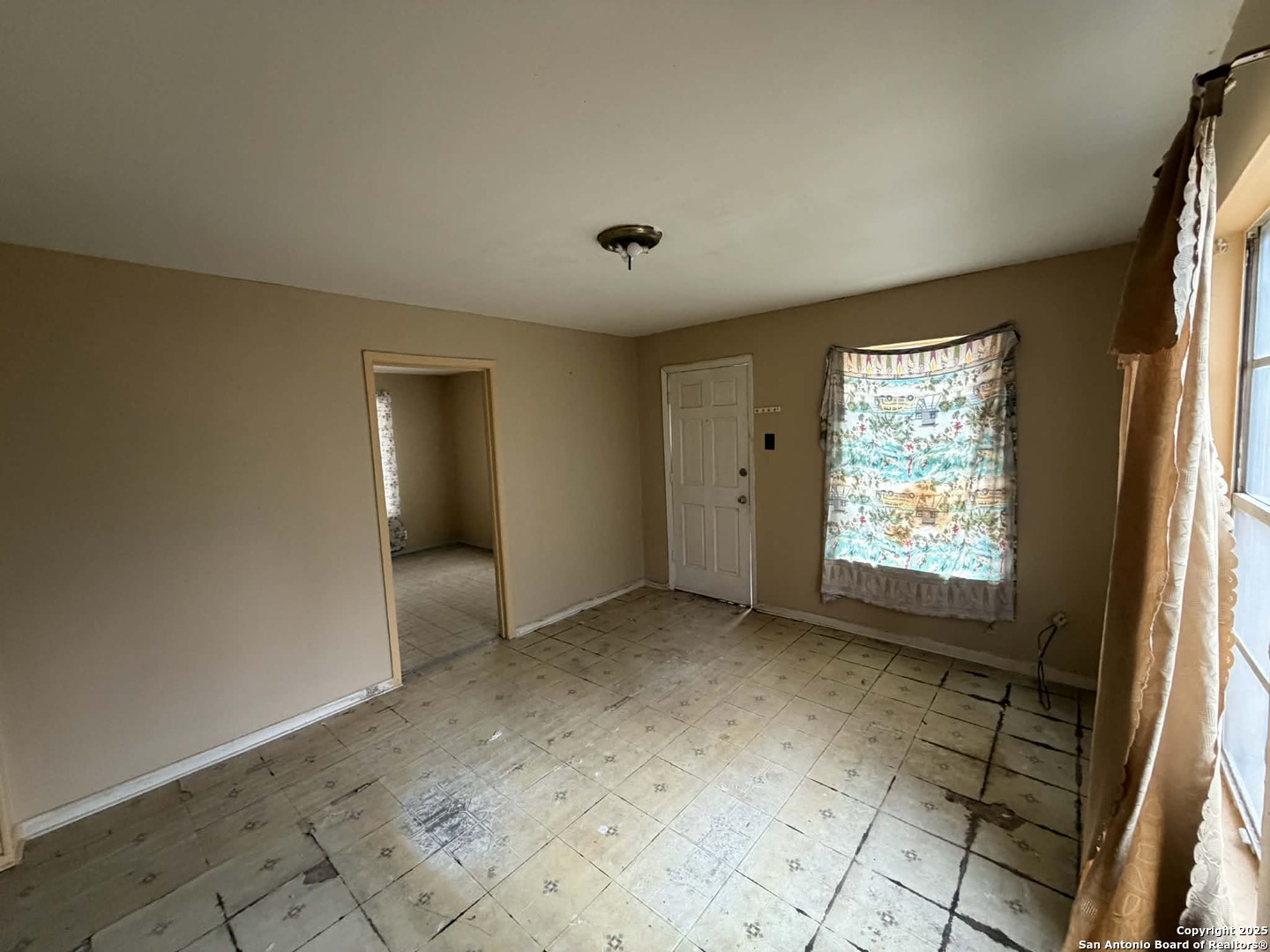215 Monclova San Antonio TX 78207