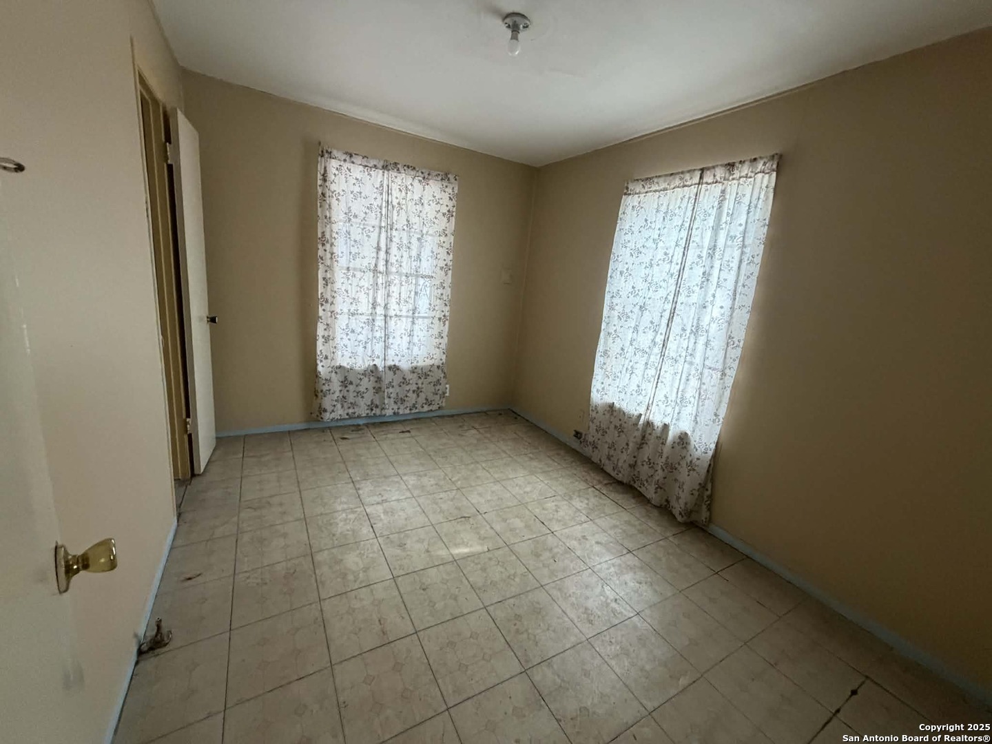 215 Monclova San Antonio TX 78207