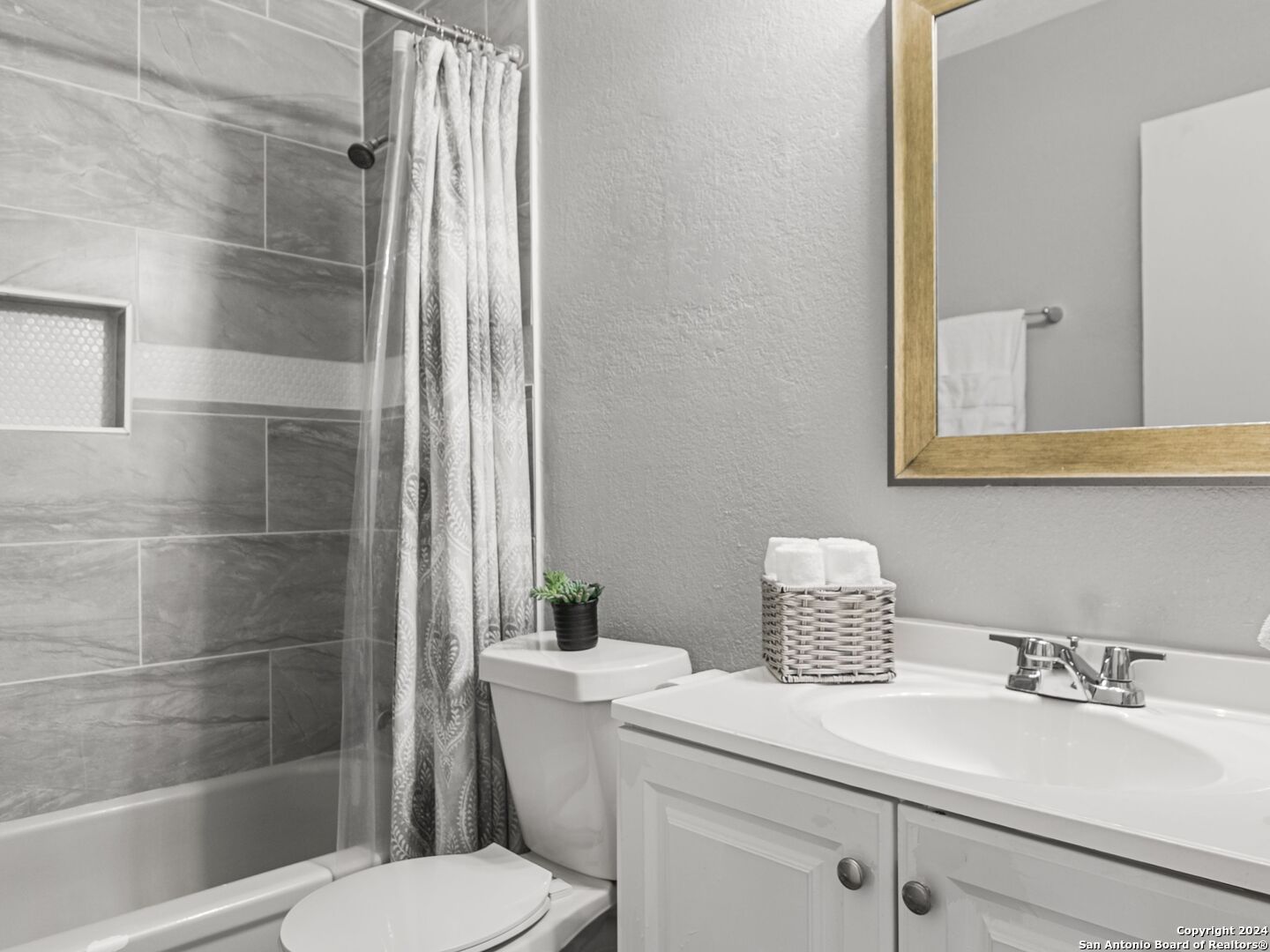 409 Bridgit Converse TX 78109