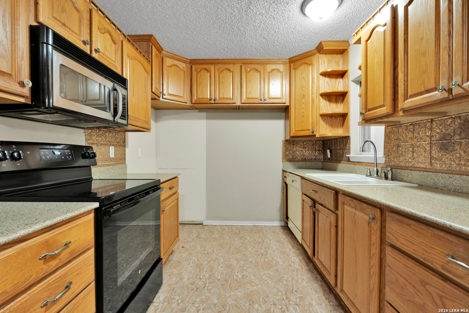 1062 Frost Fire San Antonio TX 78245