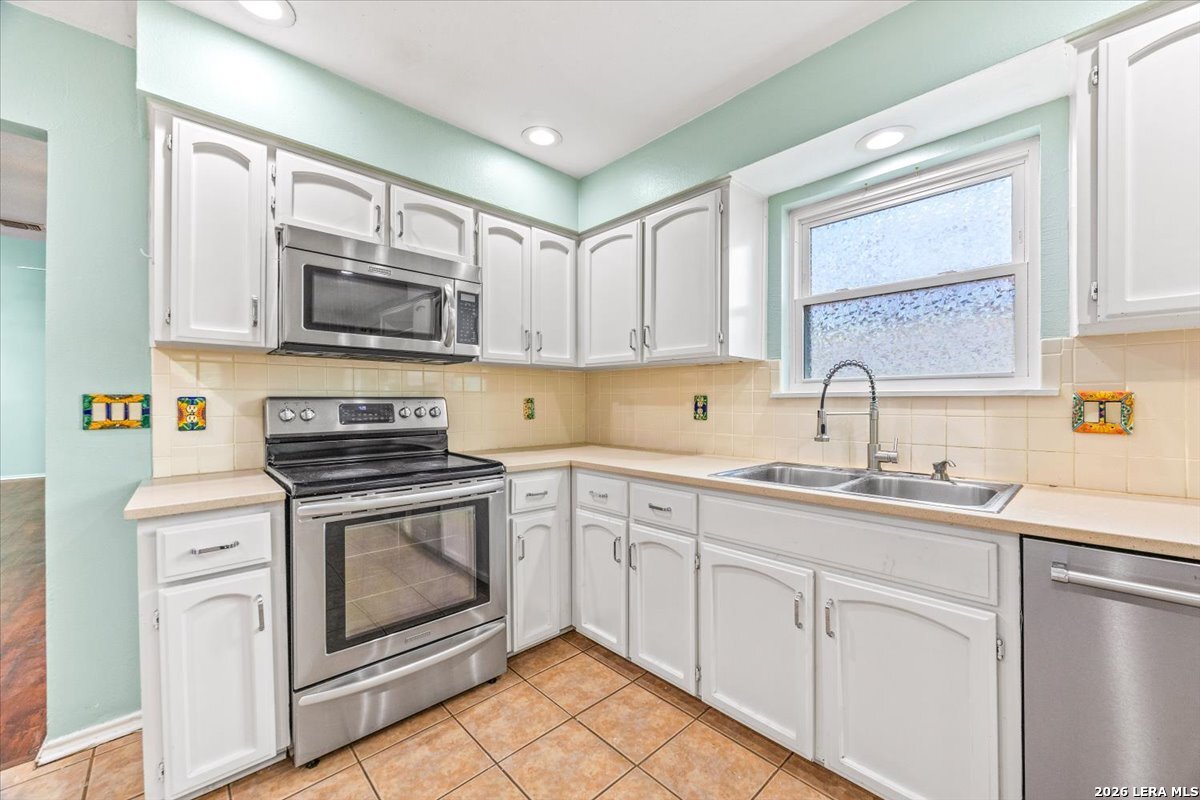 13611 Bell Drive San Antonio TX 78217