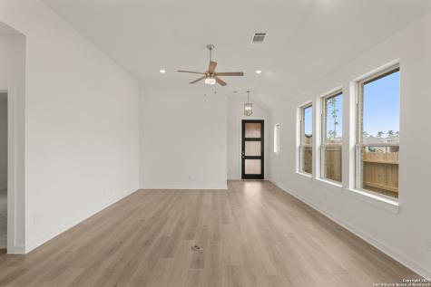 2215 Altiplano San Antonio TX 78245