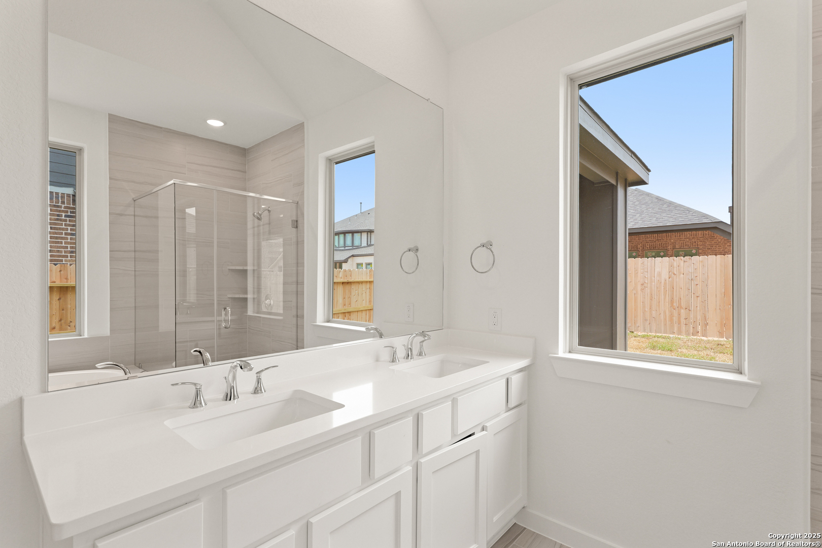 2215 Altiplano San Antonio TX 78245