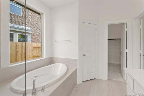 2215 Altiplano San Antonio TX 78245