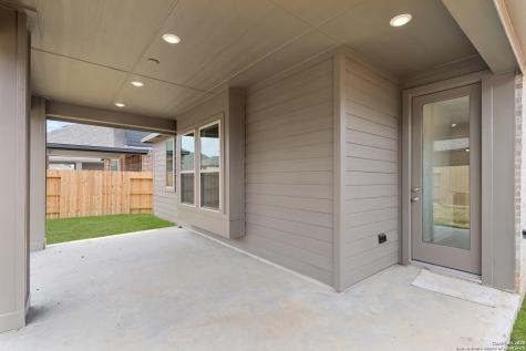 2215 Altiplano San Antonio TX 78245