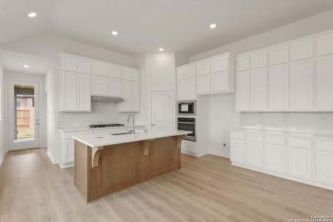 2215 Altiplano San Antonio TX 78245