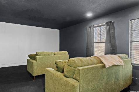 15285 Skaggs Atascosa TX 78002
