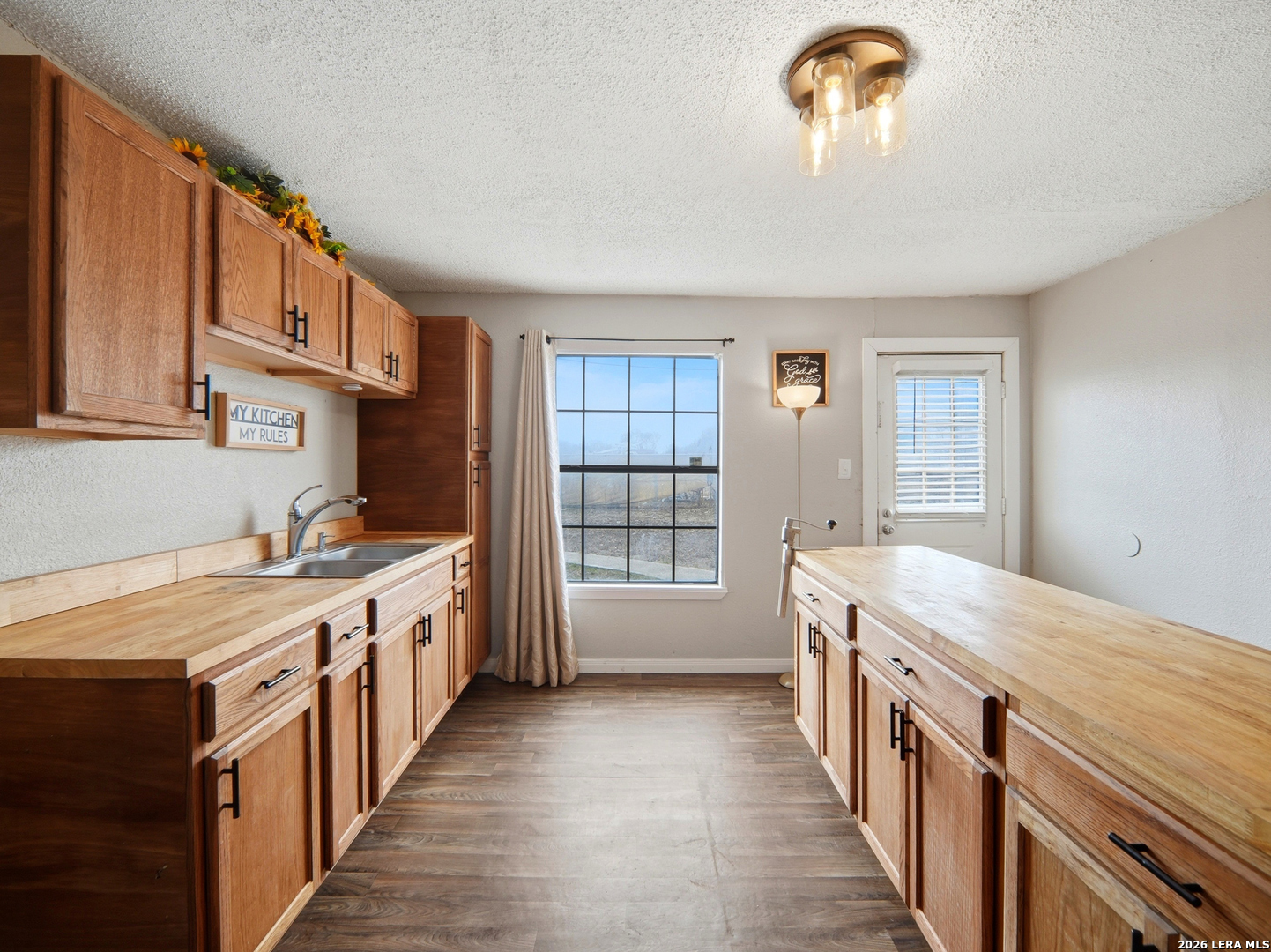 305 Toepperwein Road Converse TX 78109