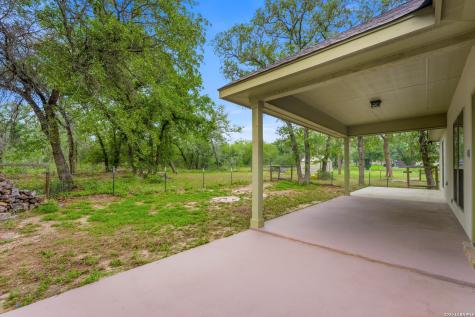 205 Sendera Crossing (1.4 Acres) La Vernia TX 78121