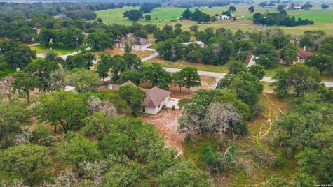 205 Sendera Crossing (1.4 Acres) La Vernia TX 78121