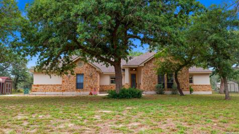 205 Sendera Crossing (1.4 Acres) La Vernia TX 78121