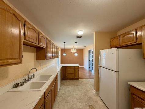 1550 County Road 300 Jourdanton TX 78026