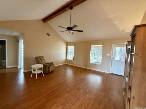 1550 County Road 300 Jourdanton TX 78026