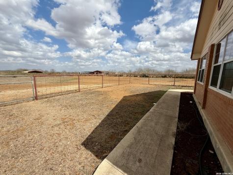 1550 County Road 300 Jourdanton TX 78026