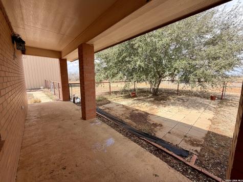 1550 County Road 300 Jourdanton TX 78026