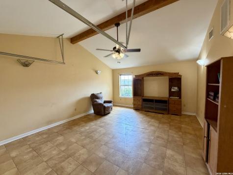 1550 County Road 300 Jourdanton TX 78026