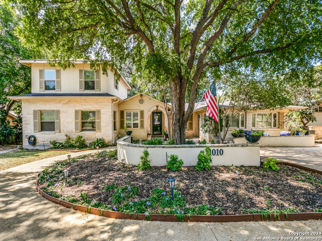 1010 Wiltshire Avenue Terrell Hills TX 78209