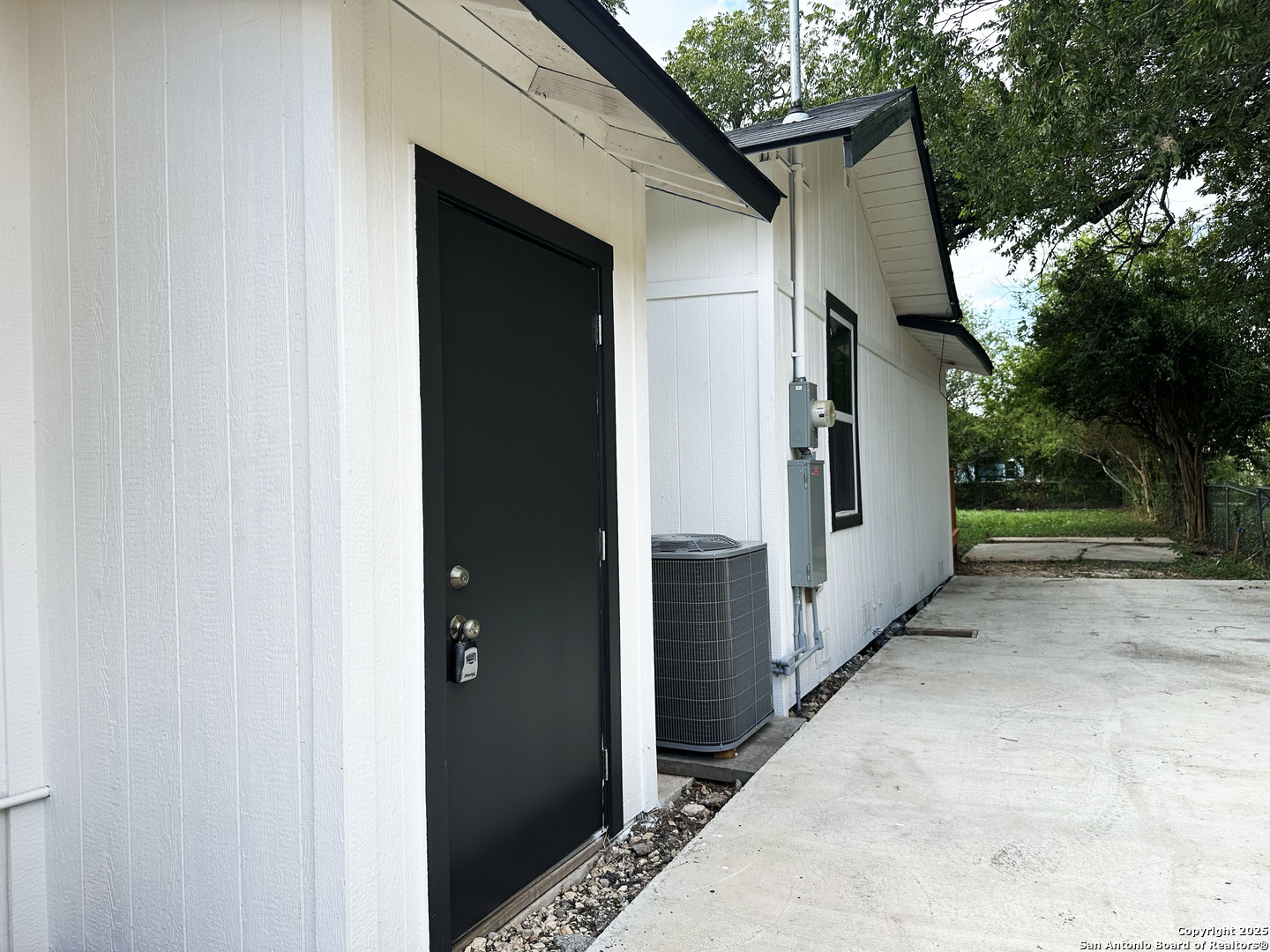 325 Robert E Lee San Antonio TX 78214