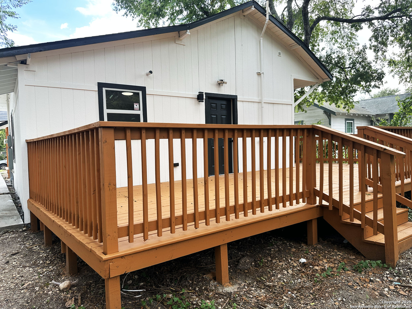 325 Robert E Lee San Antonio TX 78214