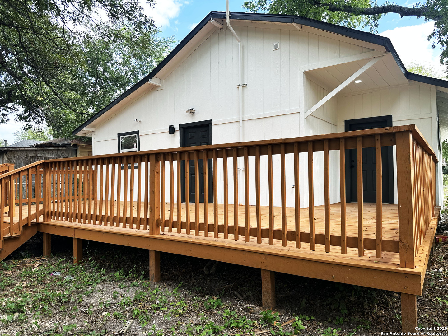 325 Robert E Lee San Antonio TX 78214