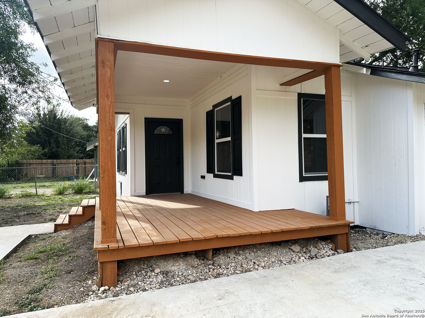 325 Robert E Lee San Antonio TX 78214