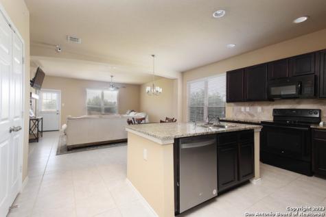 4943 Baloc Farm San Antonio TX 78244