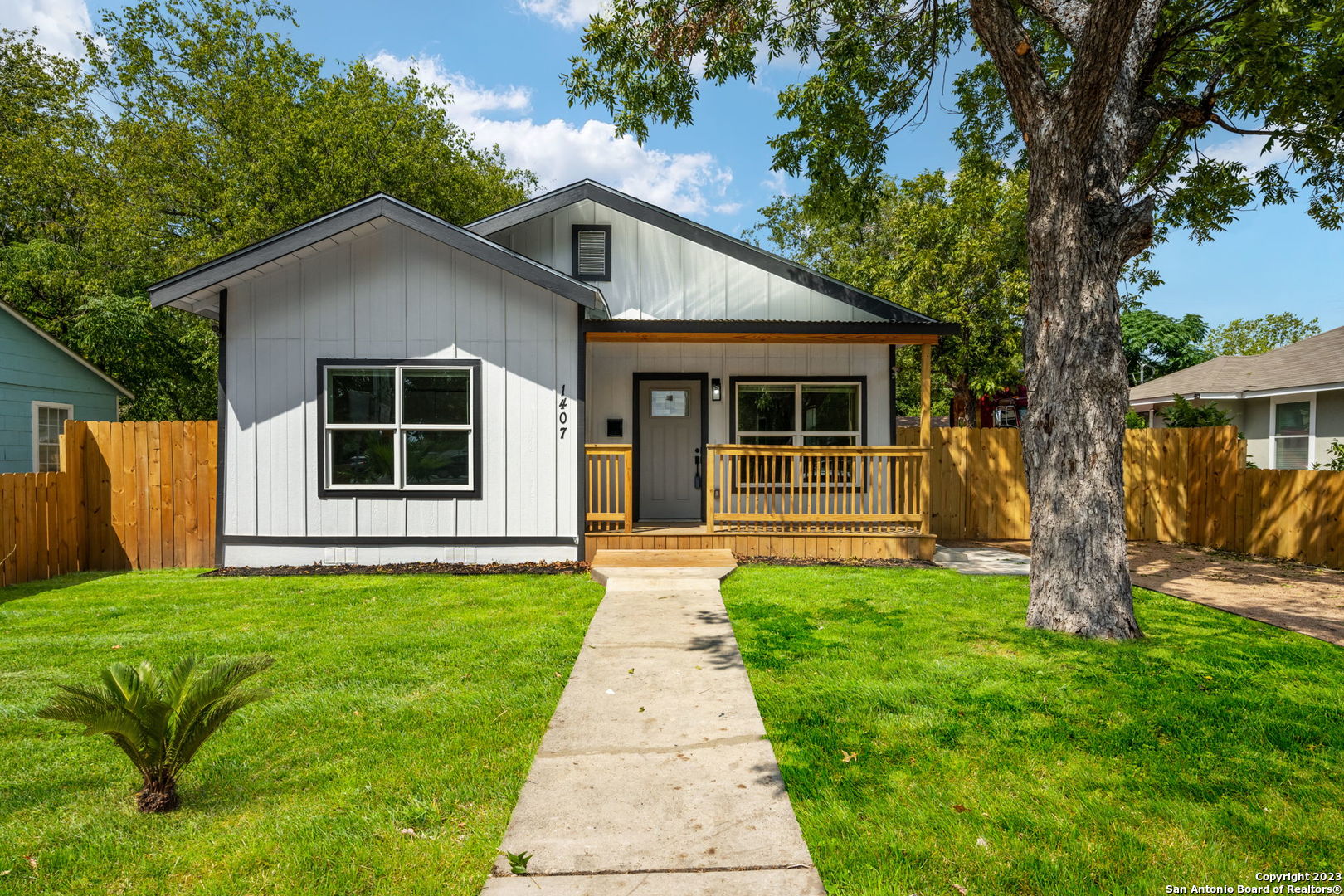 1407 W Hermosa Drive San Antonio TX 78201
