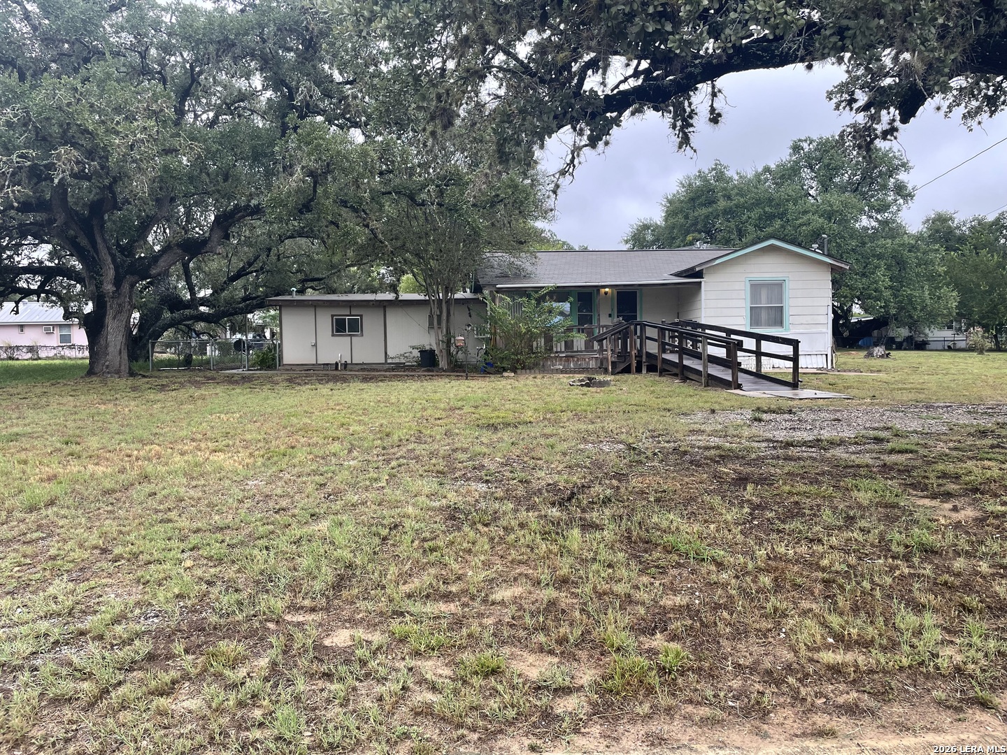 917 Market Pleasanton TX 78064
