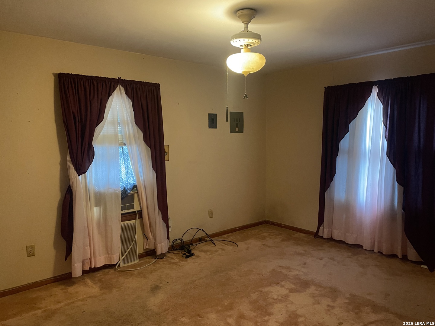 917 Market Pleasanton TX 78064
