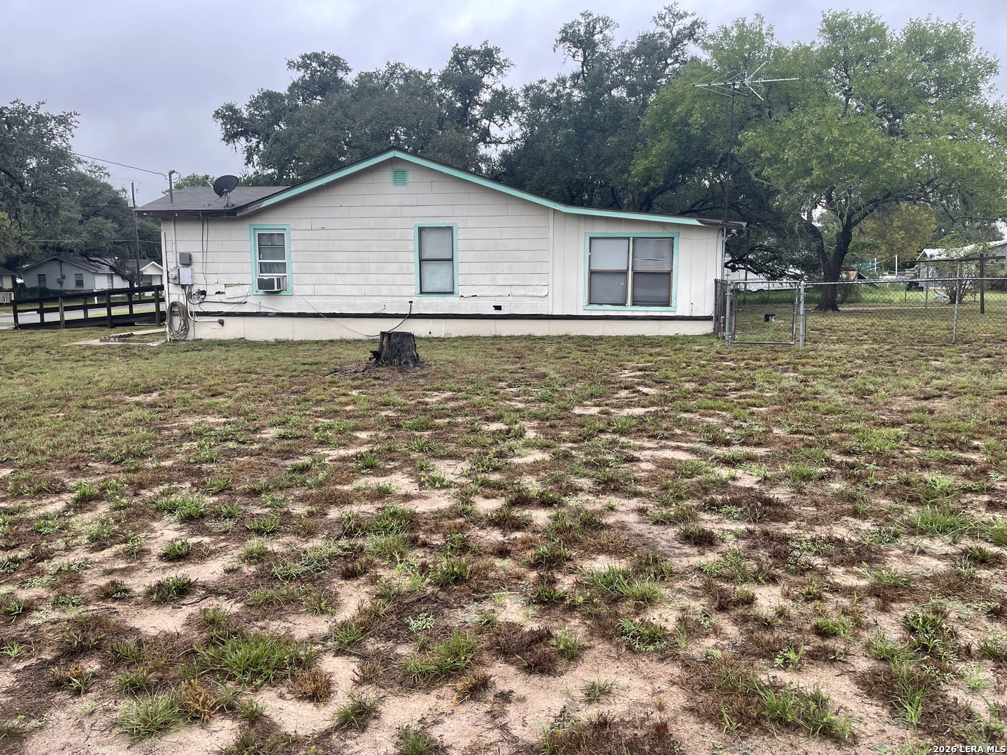 917 Market Pleasanton TX 78064