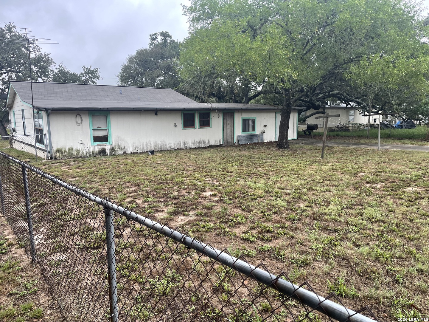 917 Market Pleasanton TX 78064