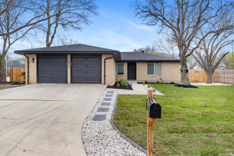 1431 Camellia New Braunfels TX 78130