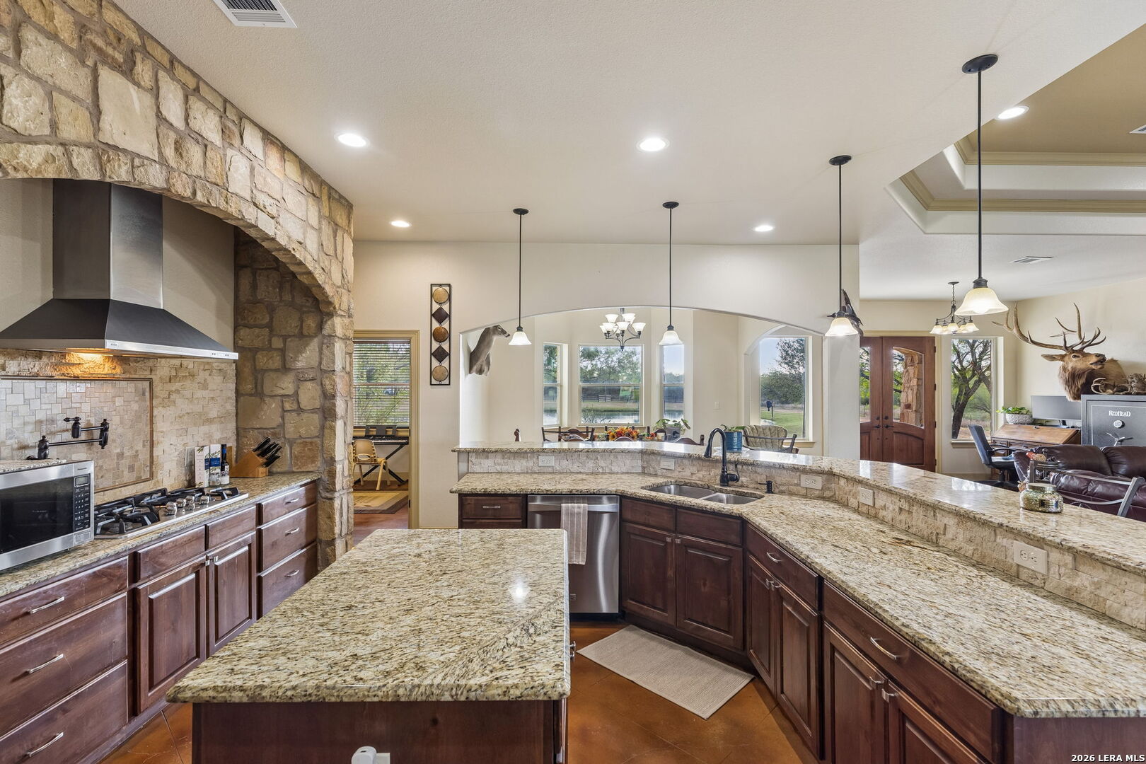 230 Casarez Road Pleasanton TX 78064