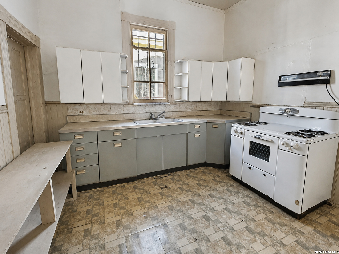 2419 W Houston Street San Antonio TX 78207