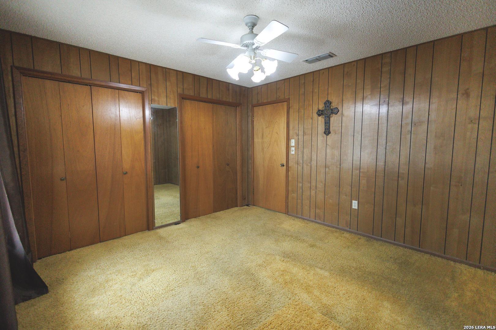 105 S Sayers Devine TX 78016