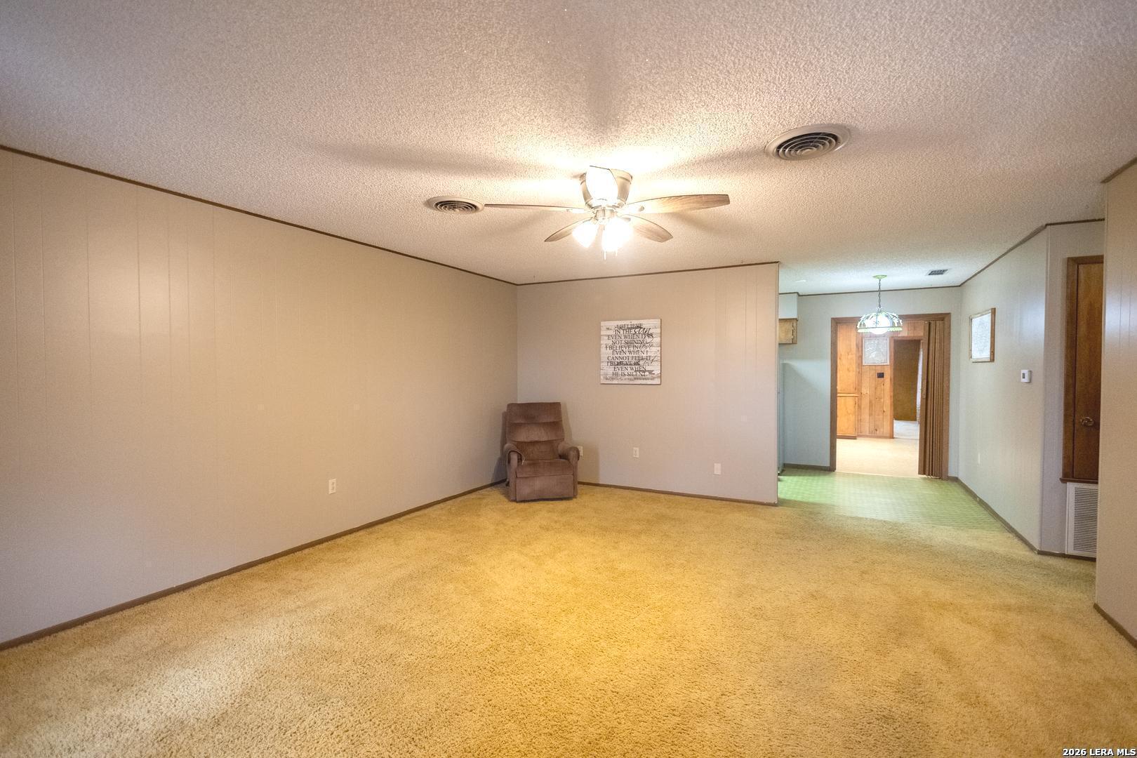 105 S Sayers Devine TX 78016