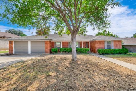305 Candice Drive Kerrville TX 78028