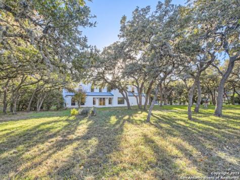 10624 Parrigin Road Helotes TX 78023